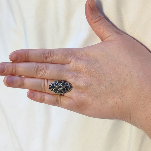 Arty Silver Tone Ring with Black Faux Diamonds - Sz 8 - Picture 3 of 13
